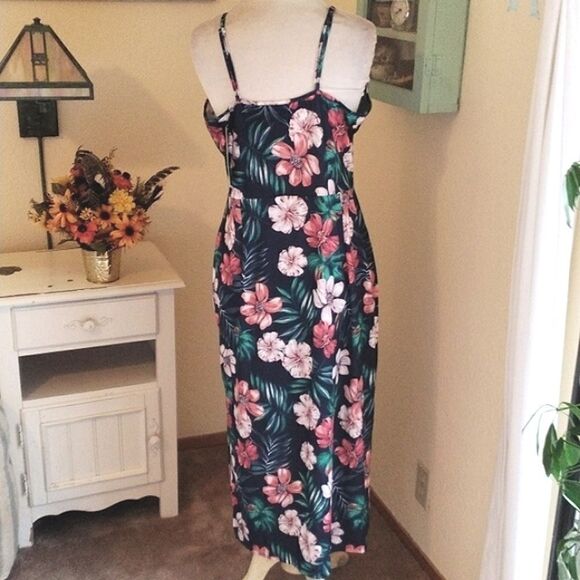 Curlbiuty Soft Knit Maxi Dress - Picture 5 of 10